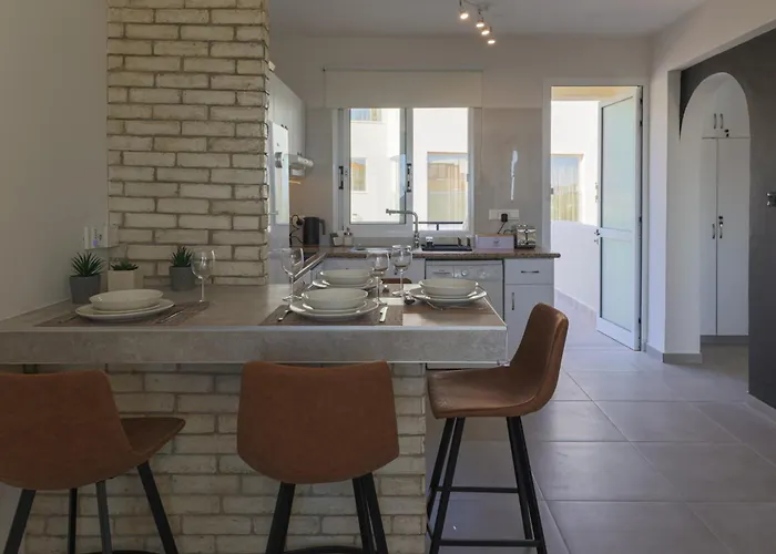 Eden Blue-horizon 1b, Paphos, Sea View, Pool * Konia